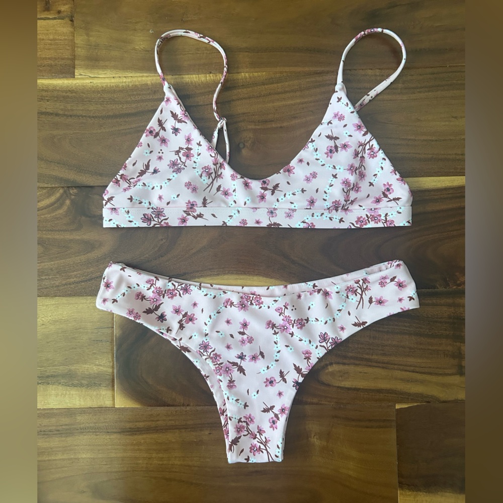 Kulani Kinis Pink Floral Bikini Set